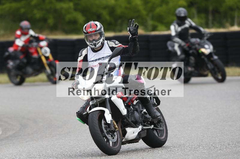 Archiv-2025/19 26.05.2025 FREERIDE Training ADR/Gruppe B/team